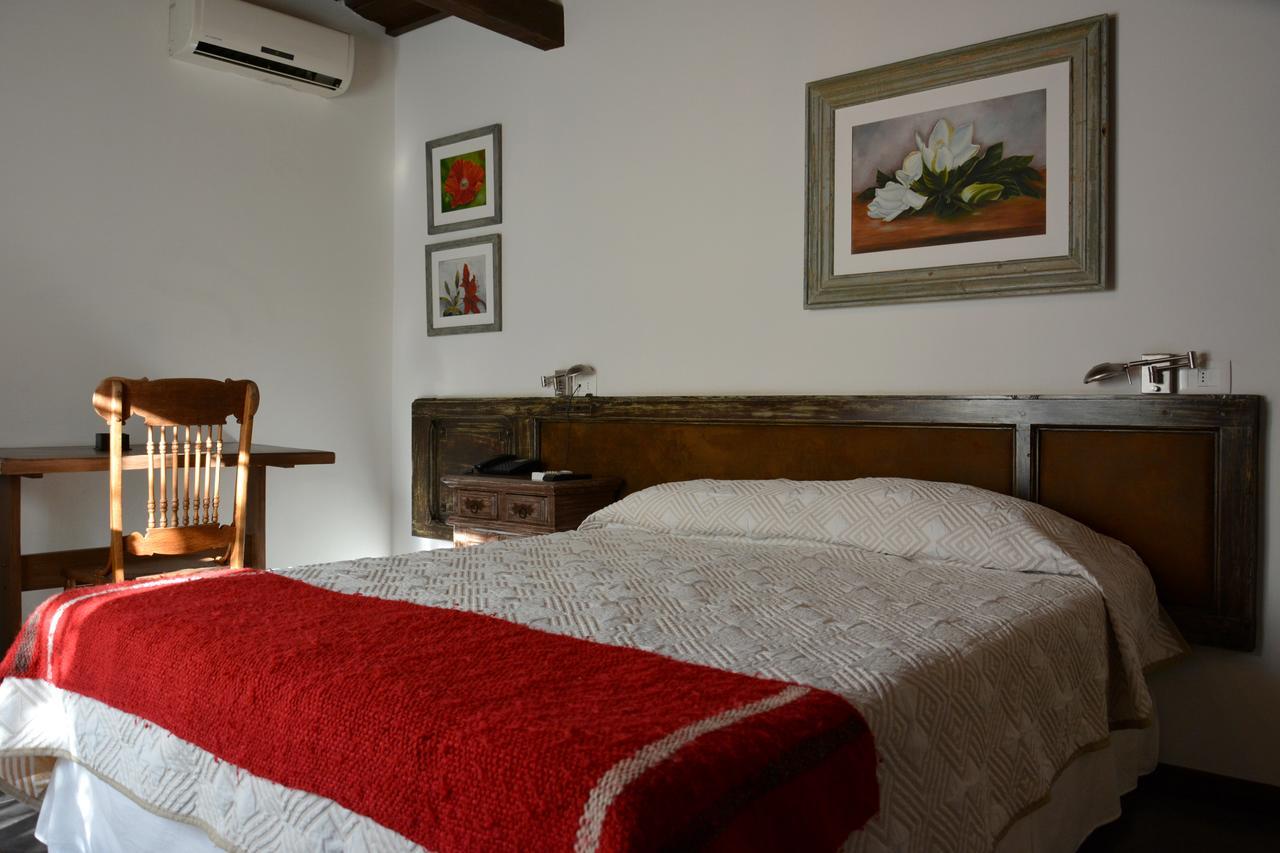 Hotel Posada La Comandancia Melo Eksteriør billede